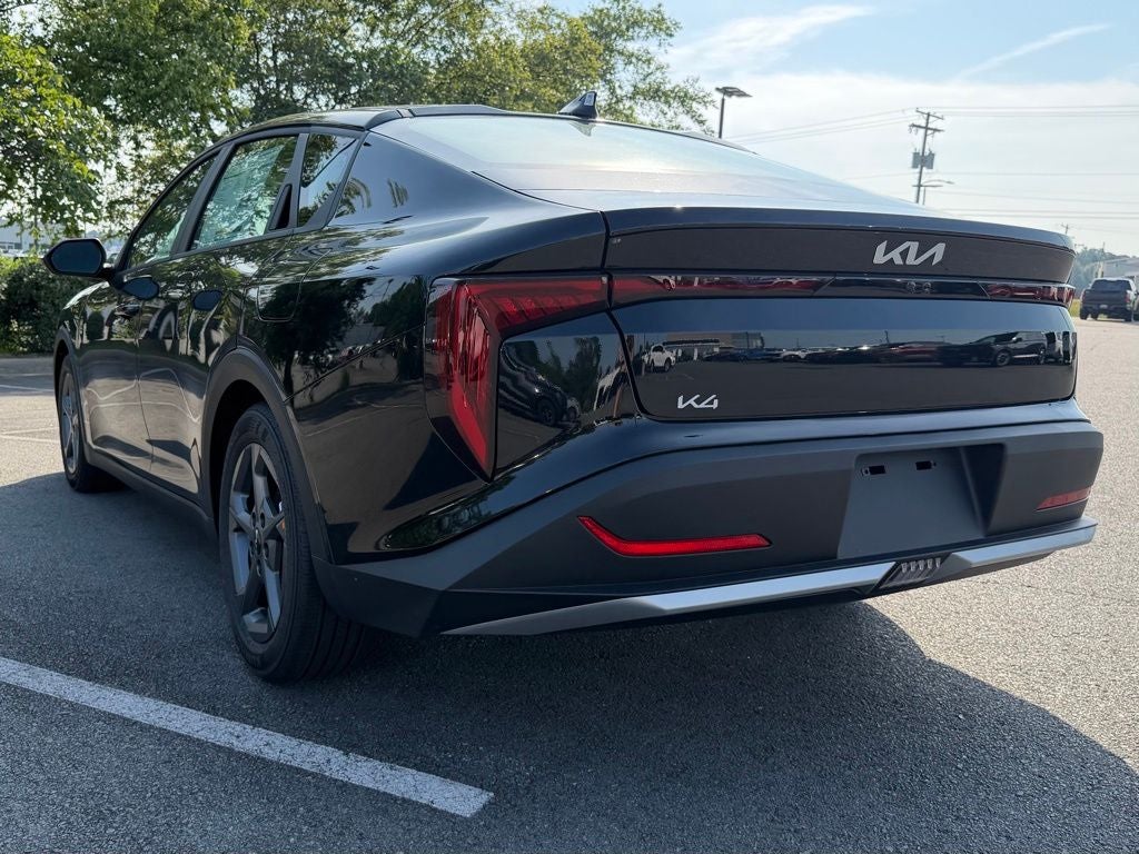 2026 Kia K4 LXS