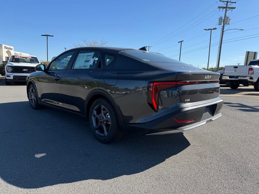 2026 Kia K4 LXS