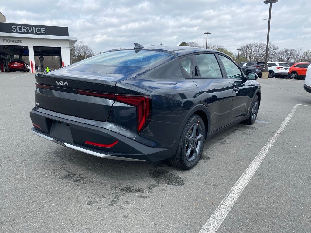2026 Kia K4 LXS