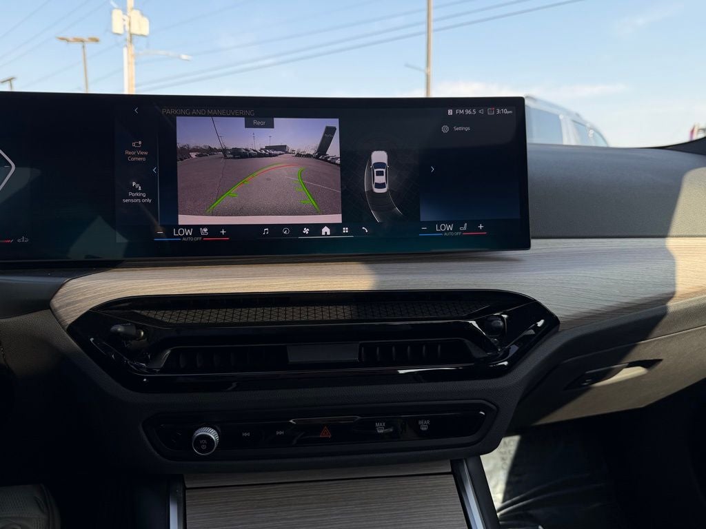 2025 BMW 3 Series 330i