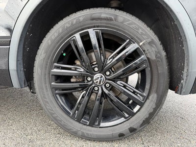 2022 Volkswagen Tiguan 2.0T SE R-Line Black