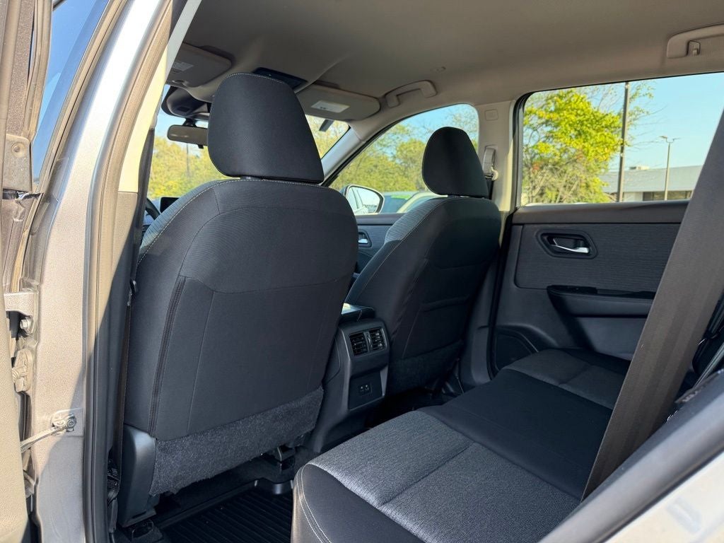 2023 Nissan Rogue SV *Clean Carfax, One-Owner