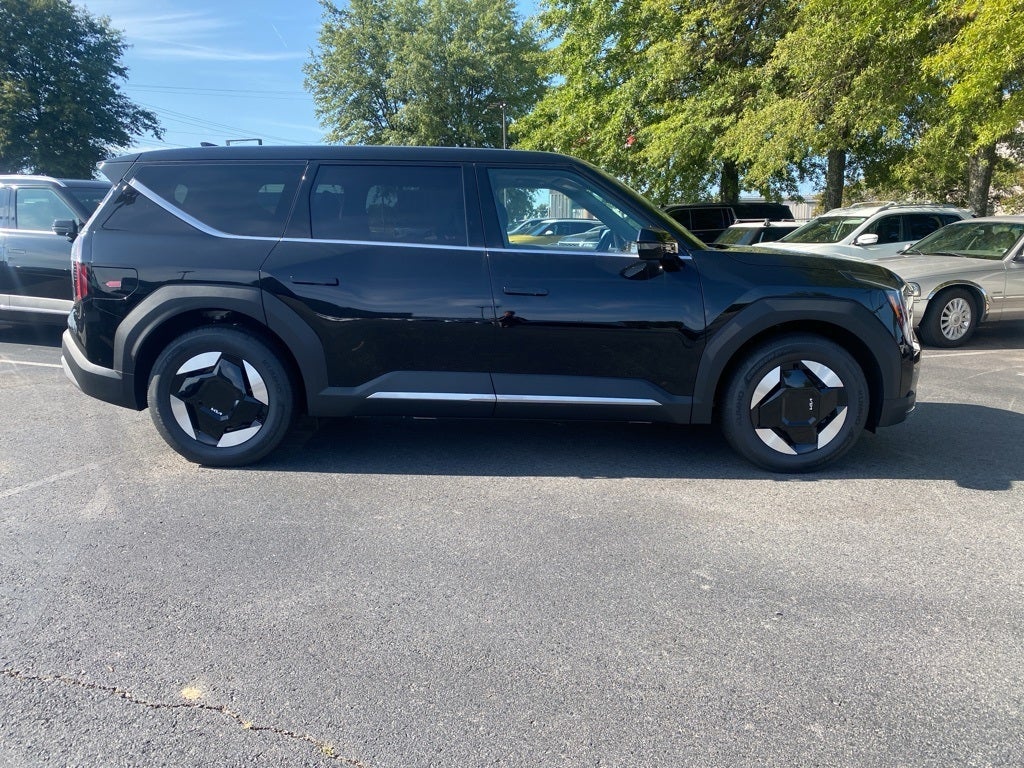 2026 Kia EV9 Light Long Range