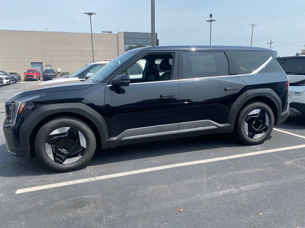 2026 Kia EV9 Light Long Range