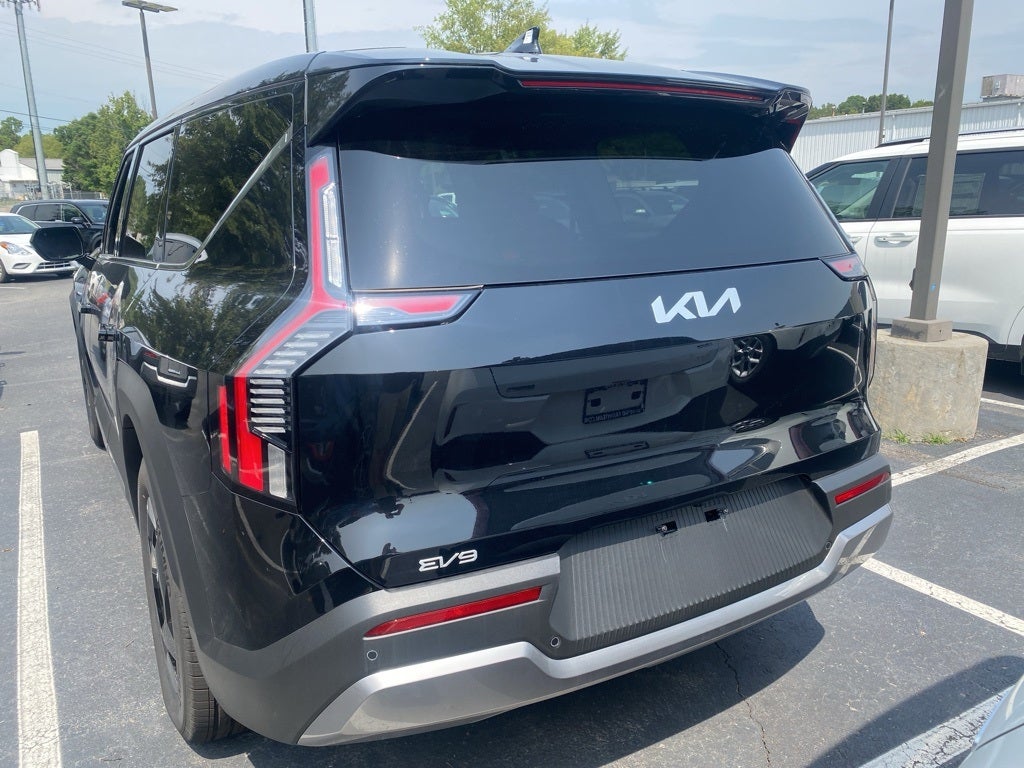 2026 Kia EV9 Light Long Range