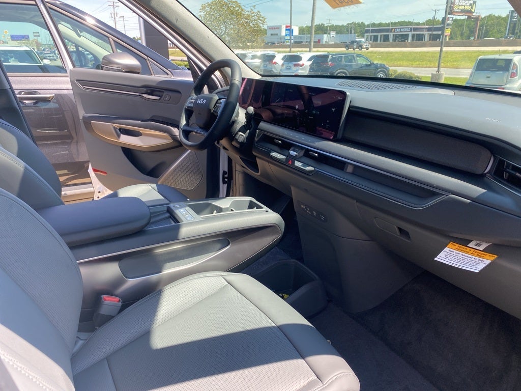 2026 Kia EV9 Light Long Range