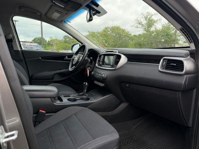 2017 Kia Sorento LX