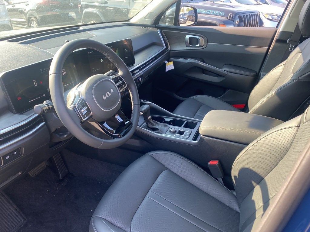 2025 Kia Sorento X-Line EX