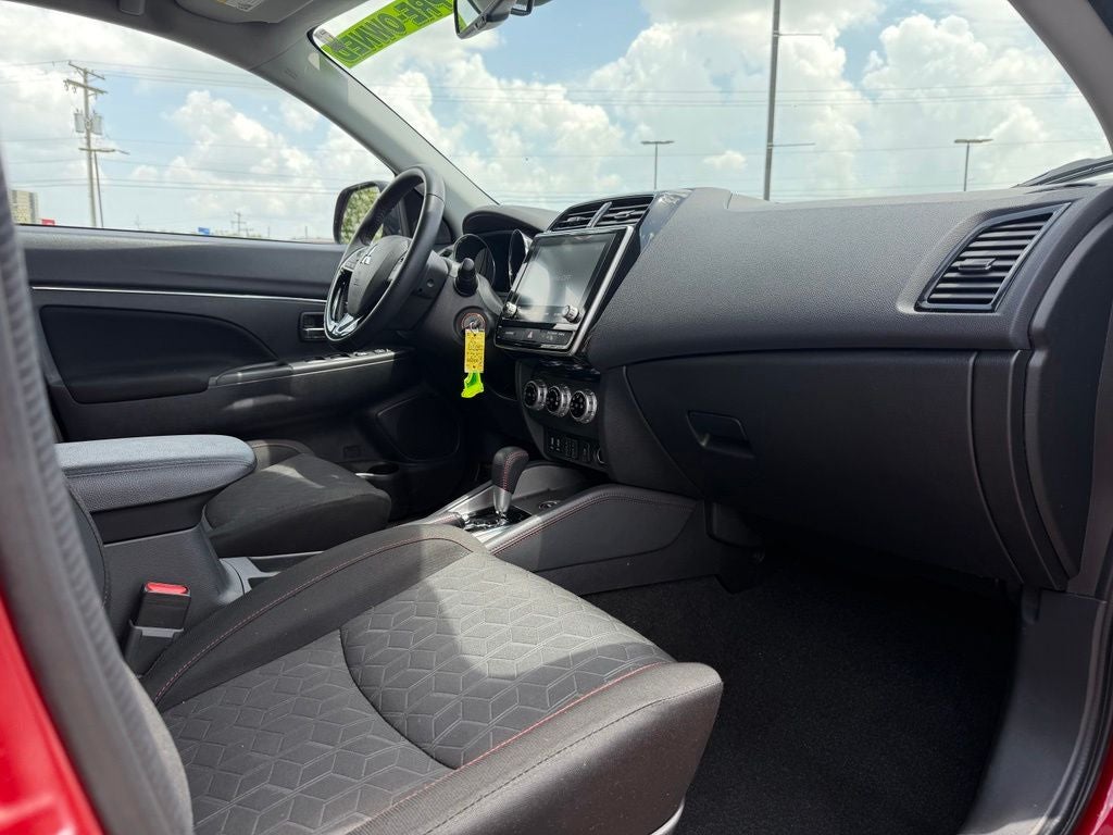 2025 Mitsubishi Outlander Sport 2.0 LE