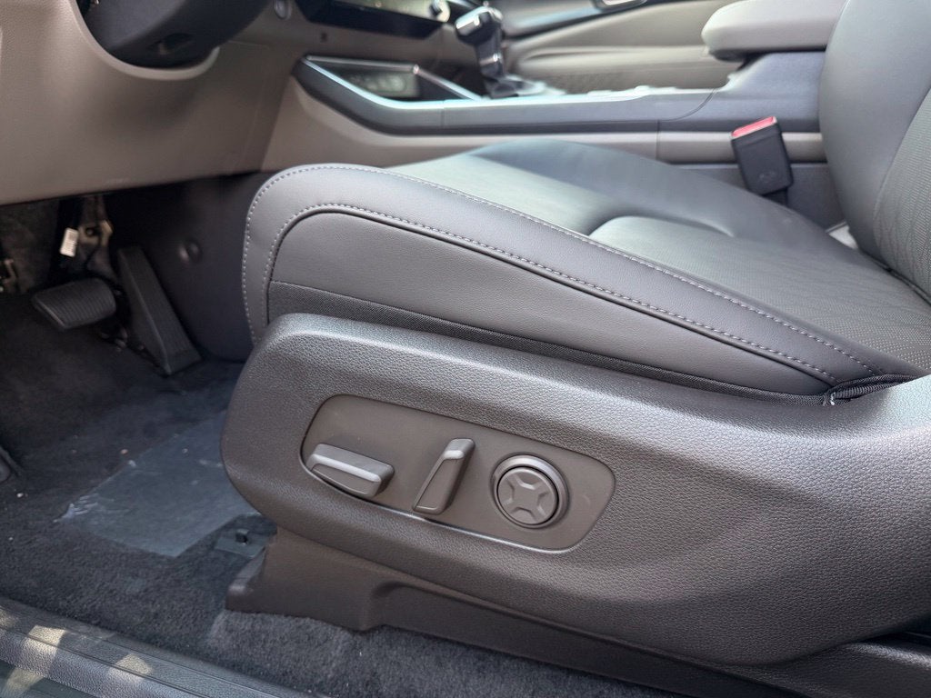 2027 Kia Carnival LX