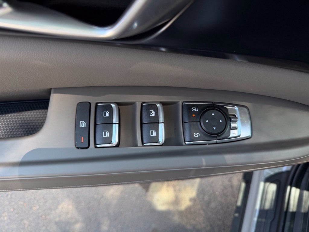 2027 Kia Carnival LX
