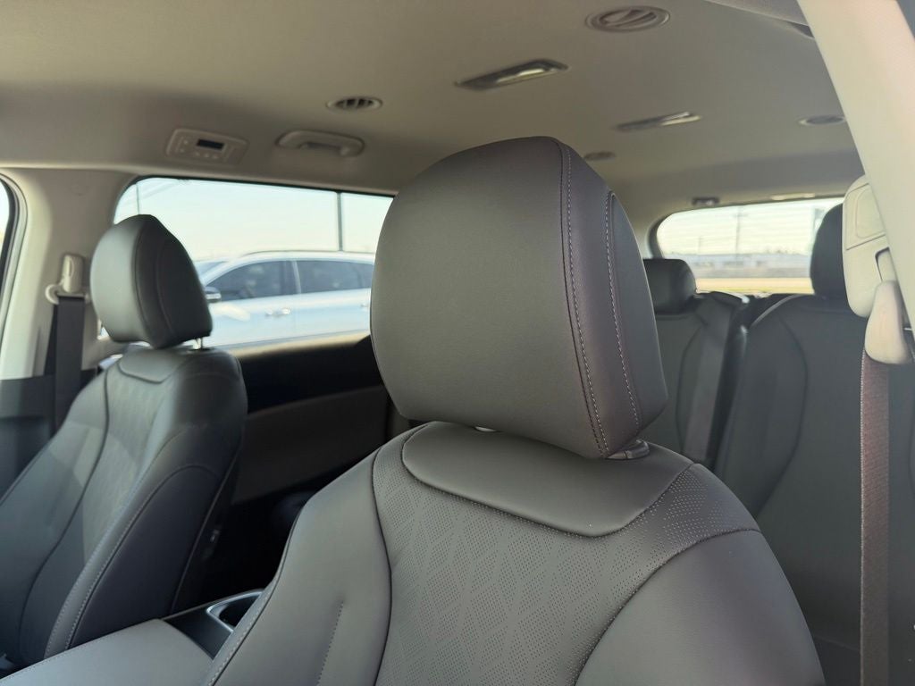 2027 Kia Carnival LXS