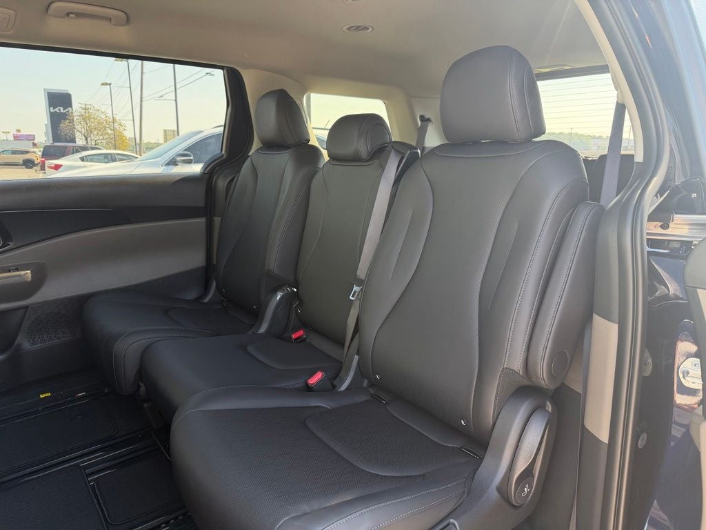 2027 Kia Carnival LXS