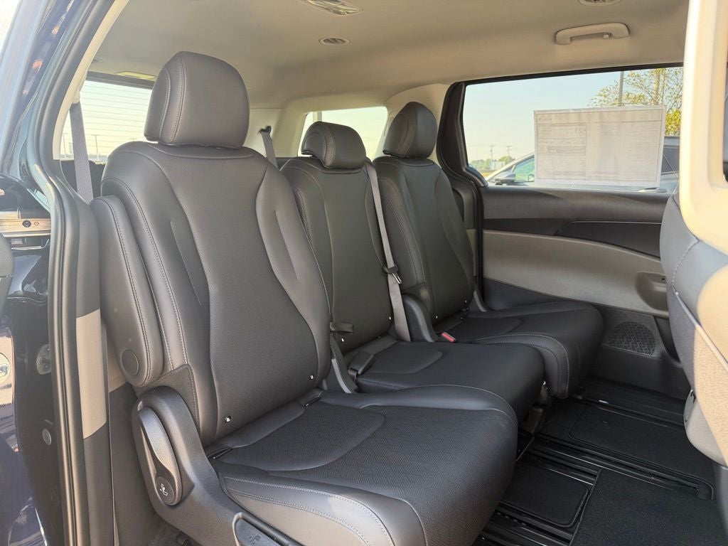 2027 Kia Carnival LXS
