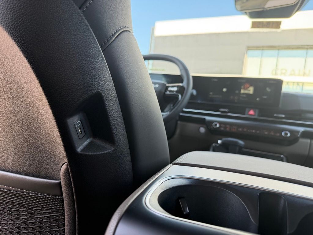 2027 Kia Carnival LXS