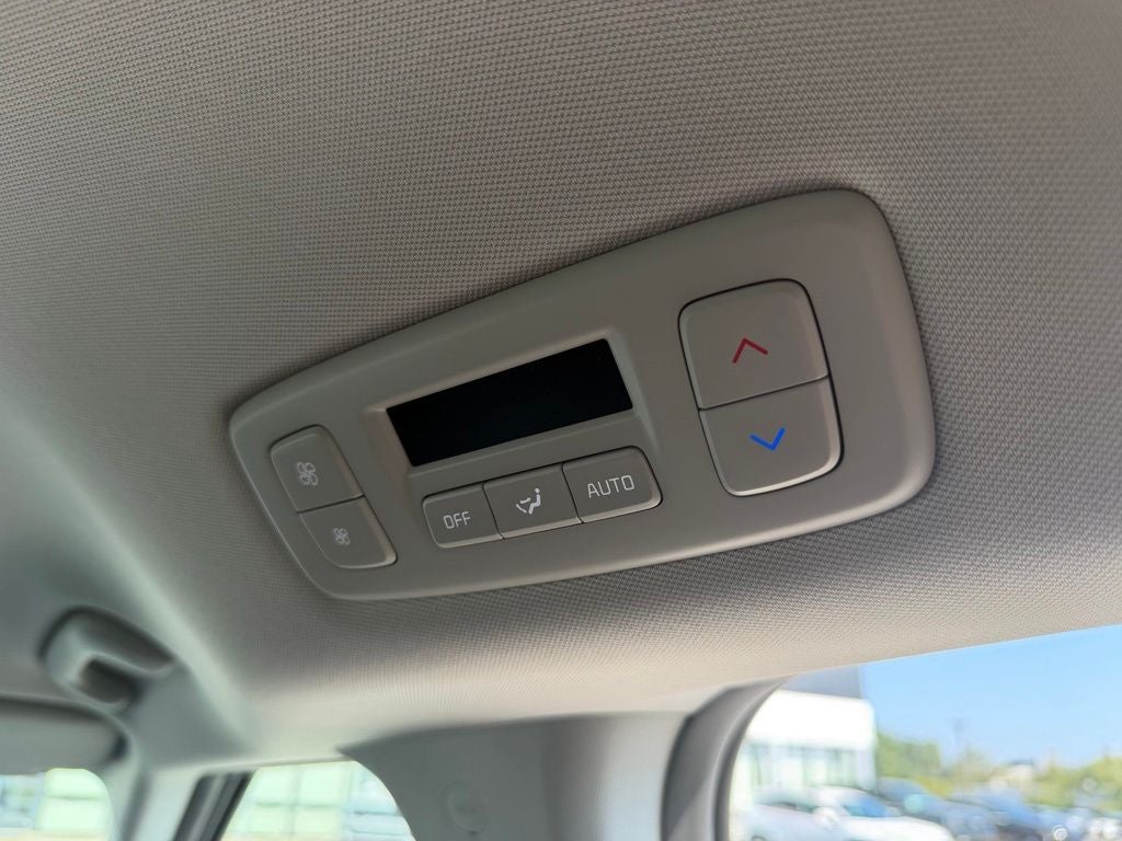 2027 Kia Carnival LXS