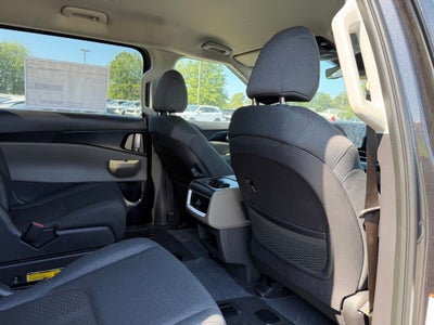 2027 Kia Carnival LX