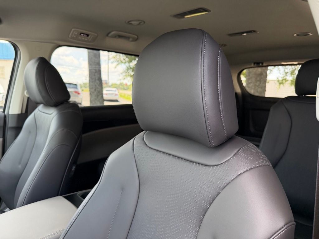 2027 Kia Carnival LXS