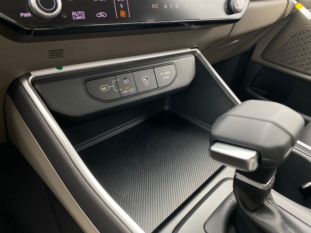 2026 Kia Carnival LXS