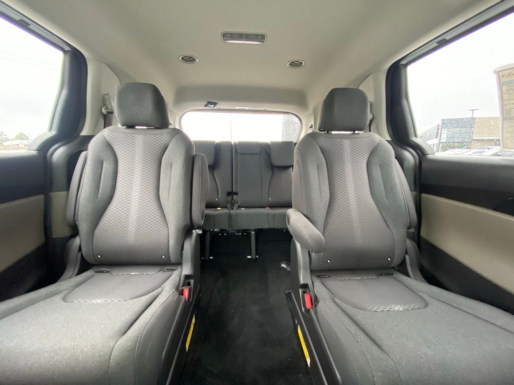 2026 Kia Carnival LX