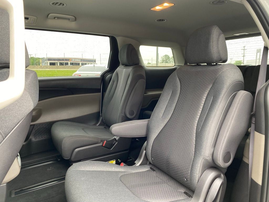 2026 Kia Carnival LX