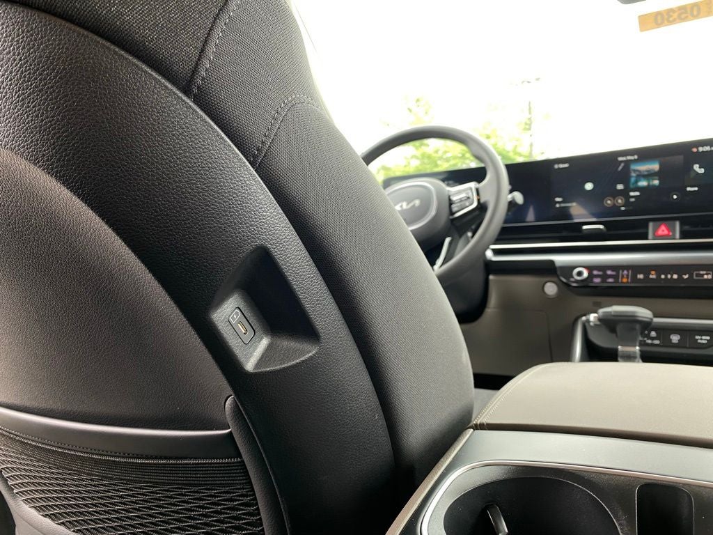 2026 Kia Carnival LX