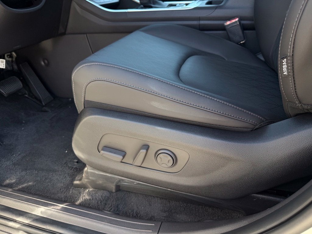2027 Kia Carnival EX
