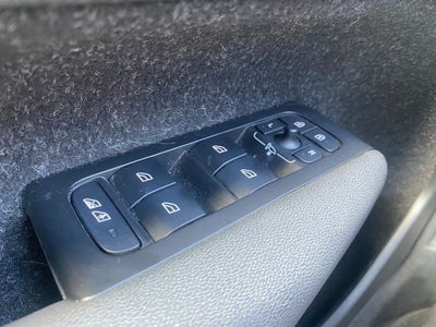 2021 Volvo XC40 R-Design *Advanced Package/Climate Package