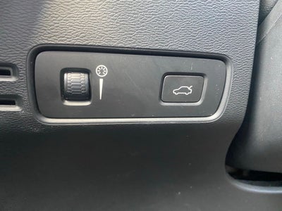 2021 Volvo XC40 R-Design *Advanced Package/Climate Package