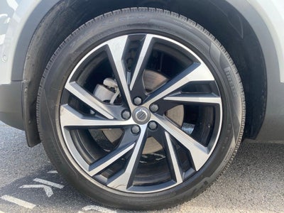 2021 Volvo XC40 R-Design *Advanced Package/Climate Package