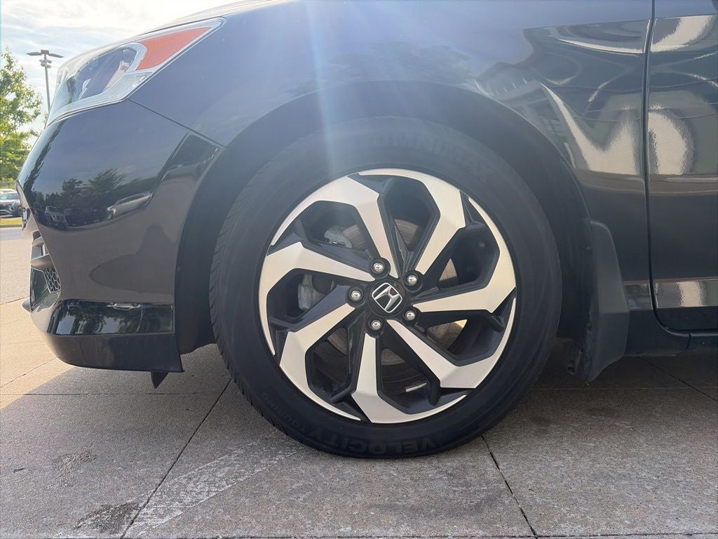2016 Honda Accord EX Clean CARFAX LOW MILES!