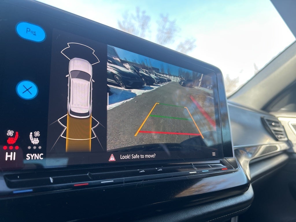 2025 Volkswagen Atlas Cross Sport 2.0T SE w/Technology