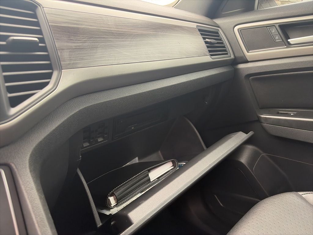 2020 Volkswagen Atlas Cross Sport 2.0T SE w/Technology