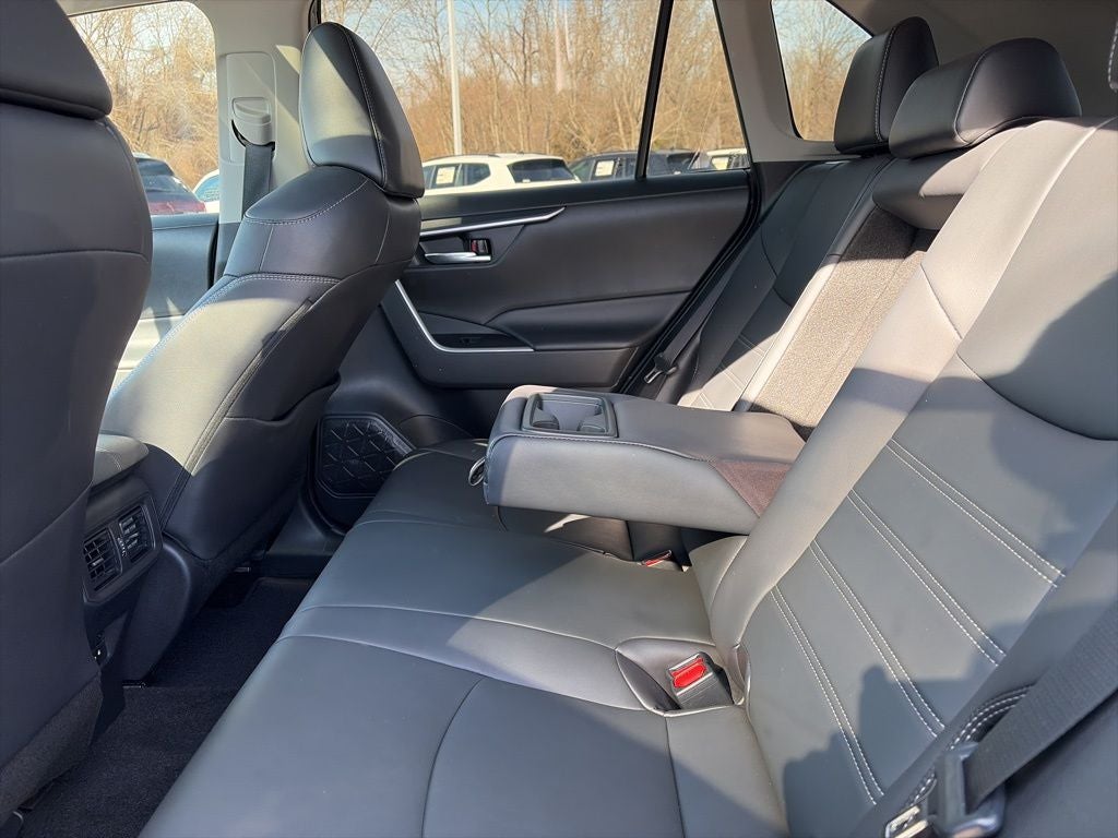 2021 Toyota RAV4 XLE Premium 1-OWNER