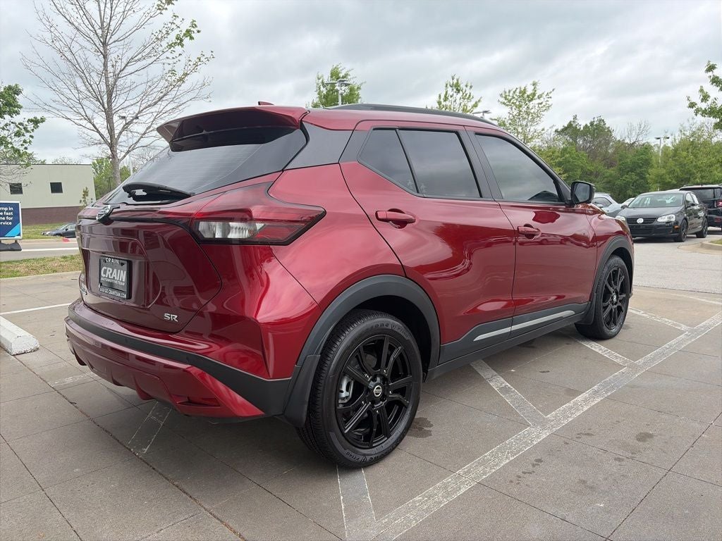 2021 Nissan Kicks SR