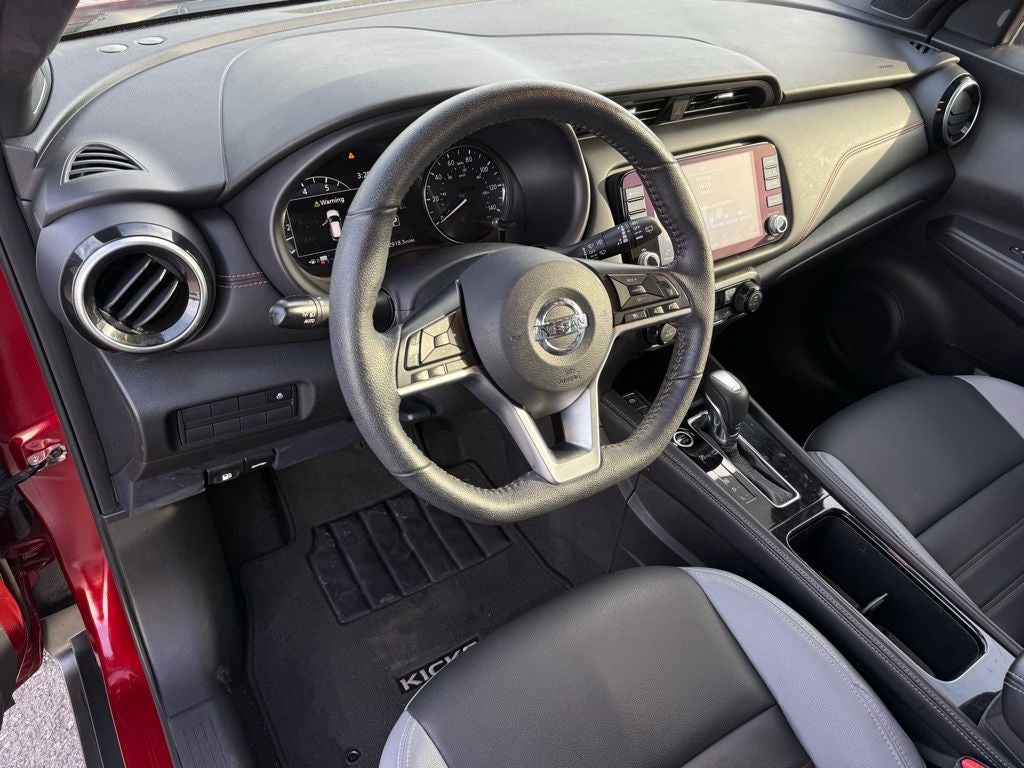 2021 Nissan Kicks SR