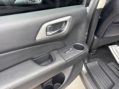 2020 Nissan Pathfinder SL