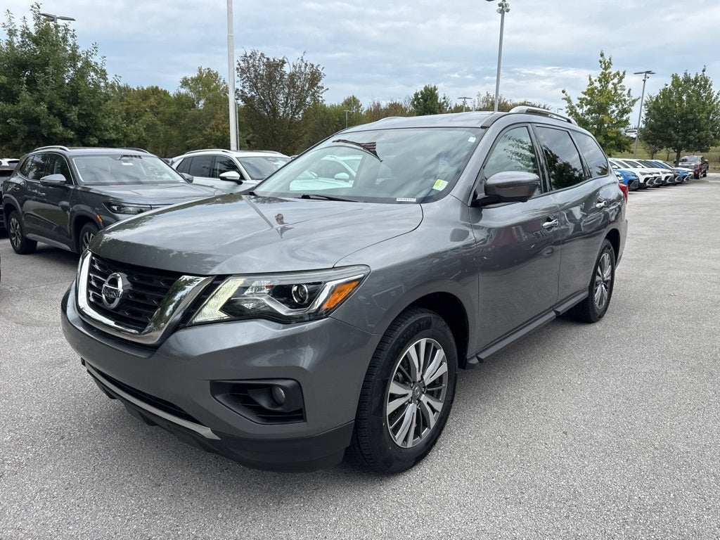 2020 Nissan Pathfinder SL