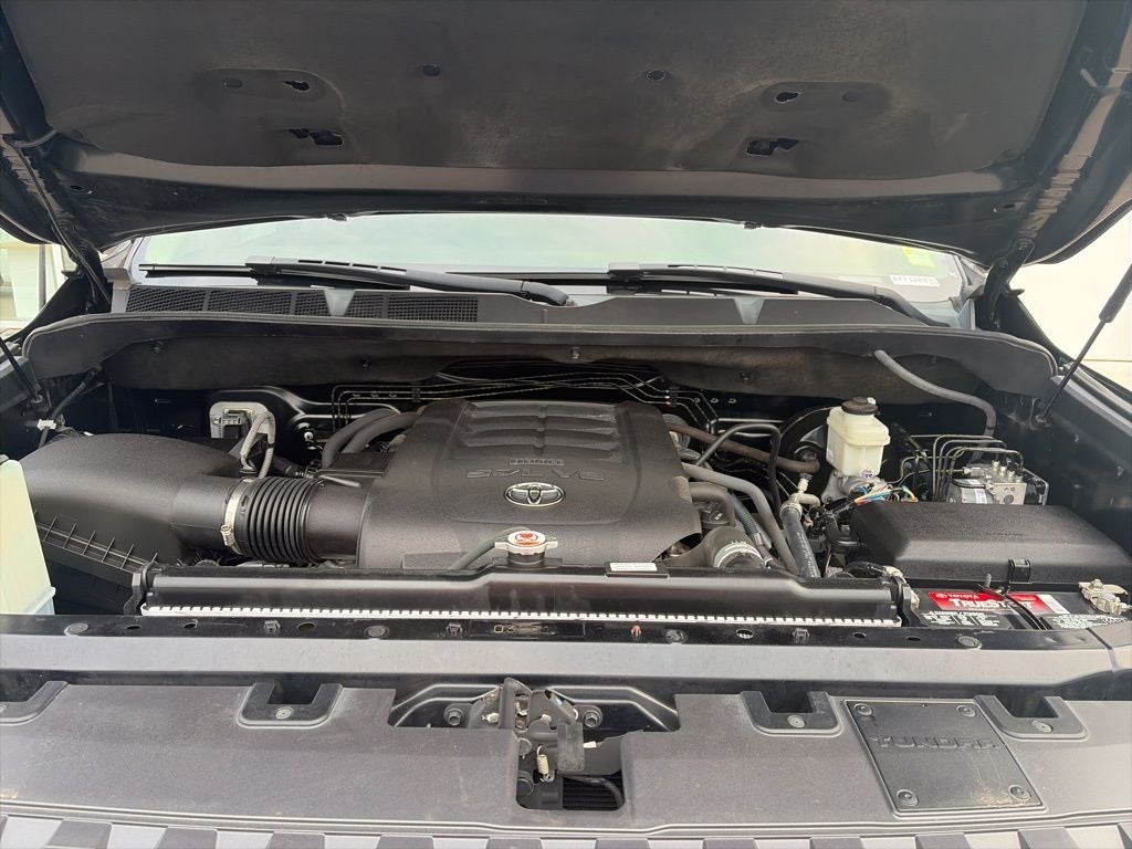 2018 Toyota Tundra SR5 5.7L V8 CLEAN CARFAX, BFGoodrich A/T Tires