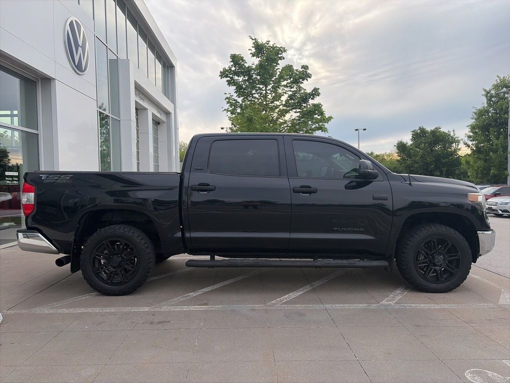 2018 Toyota Tundra SR5 5.7L V8 CLEAN CARFAX, BFGoodrich A/T Tires