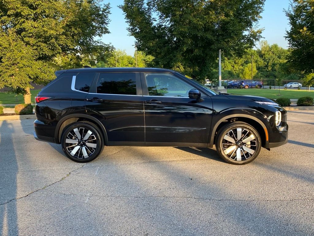 2025 Mitsubishi Outlander SE