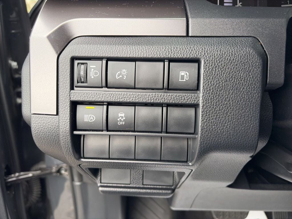 2025 Toyota 4Runner SR5 CLEAN 1 OWNER CARFAX 4WD AND CUSTOM LEATHER