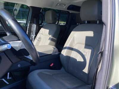 2021 Land Rover Defender 110 SE