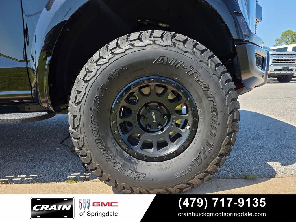 2023 Ford F-150 Raptor TWIN PANEL ROOF GRAFICS DELETED BEAD LOCK WHEELS