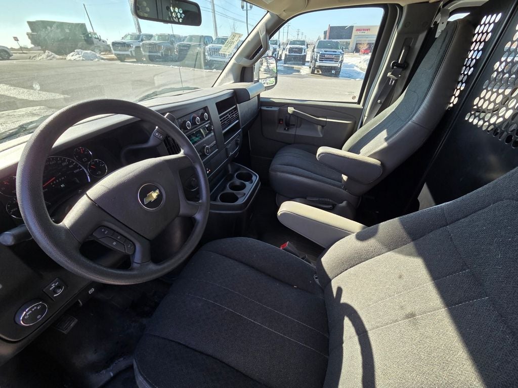 2024 Chevrolet Express 2500 Work Van Cargo