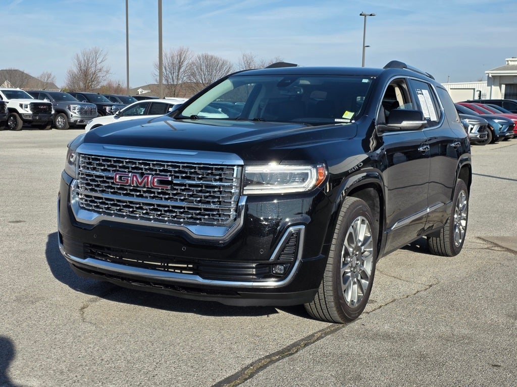 2023 GMC Acadia Denali
