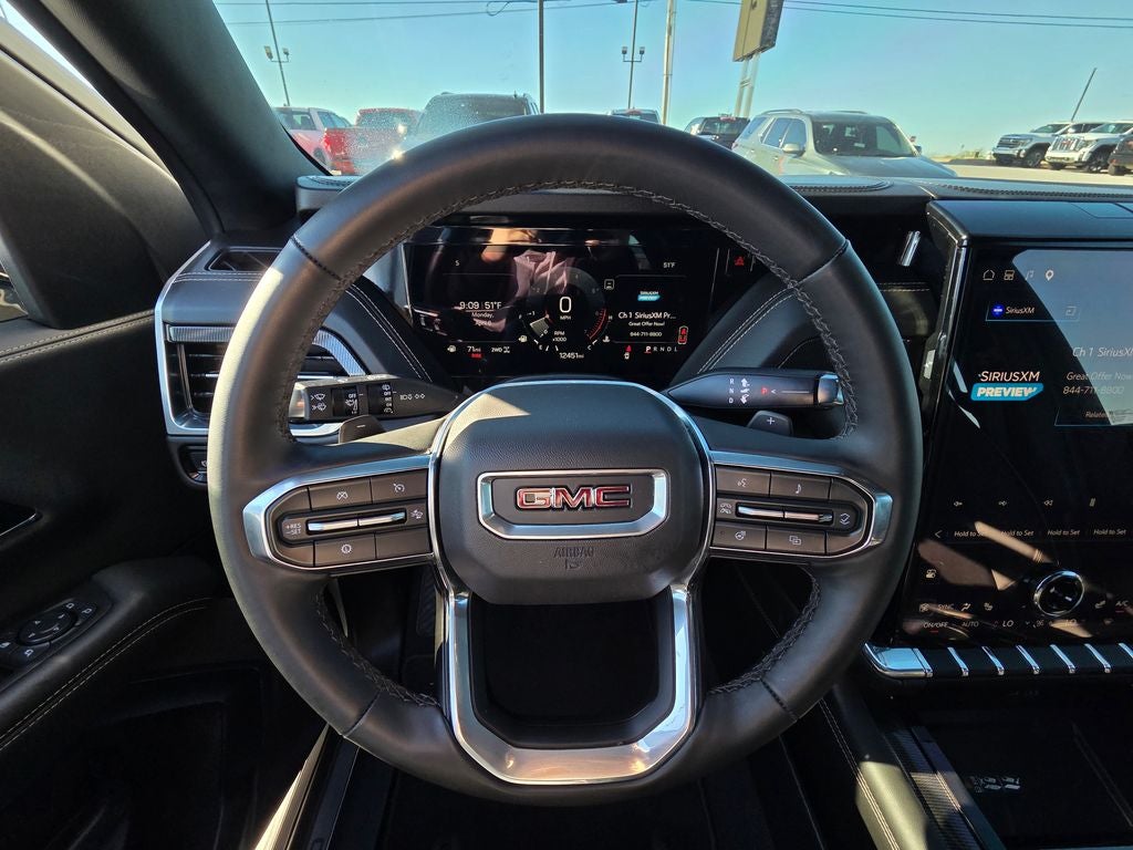 2025 GMC Yukon Elevation