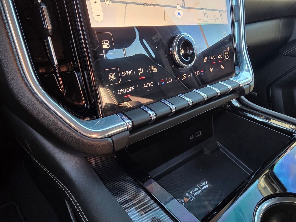 2025 GMC Yukon Elevation