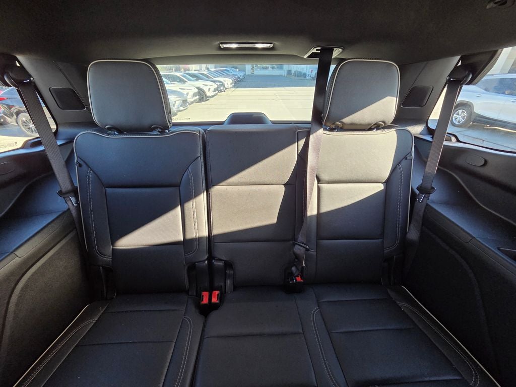 2025 GMC Yukon Elevation