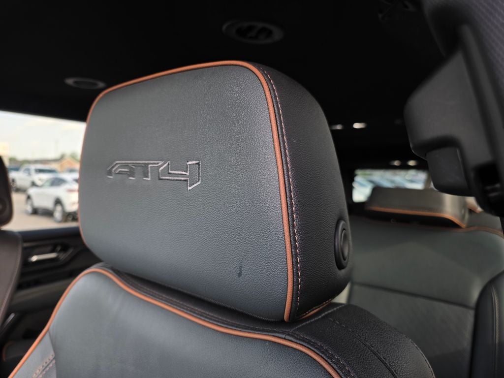 2025 GMC Yukon XL AT4